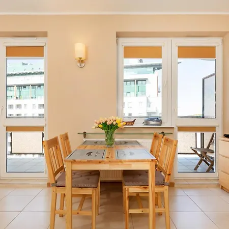 Spacerowa With Parking By Renters Apartman Kołobrzeg