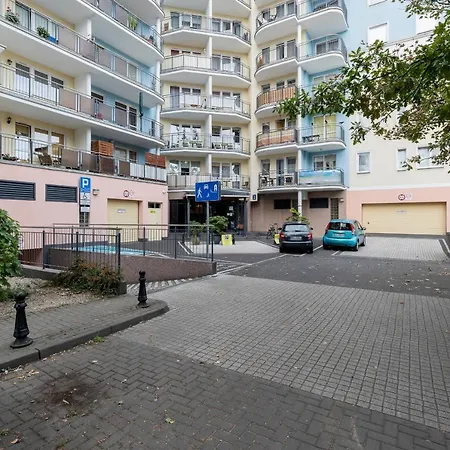 Spacerowa With Parking By Renters Daire Kolobrzeg