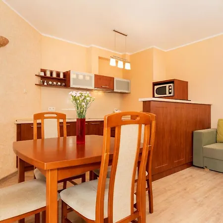Spacerowa With Parking By Renters 코워브제크
