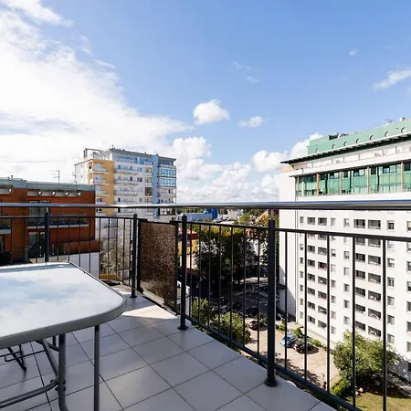 Spacerowa With Parking By Renters Daire *