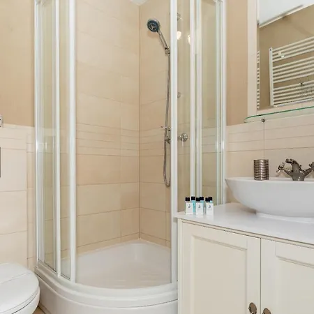 Daire Spacerowa With Parking By Renters Kolobrzeg