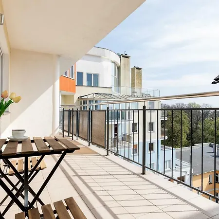 아파트 Spacerowa With Parking By Renters *