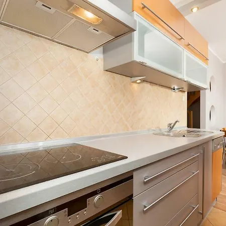 Spacerowa With Parking By Renters 아파트 코워브제크