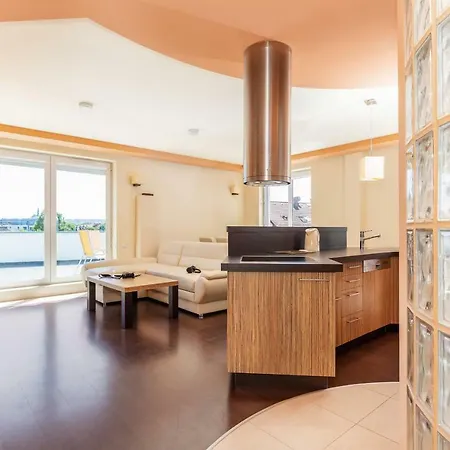 Daire Spacerowa With Parking By Renters