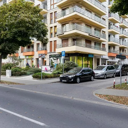 아파트 Spacerowa With Parking By Renters