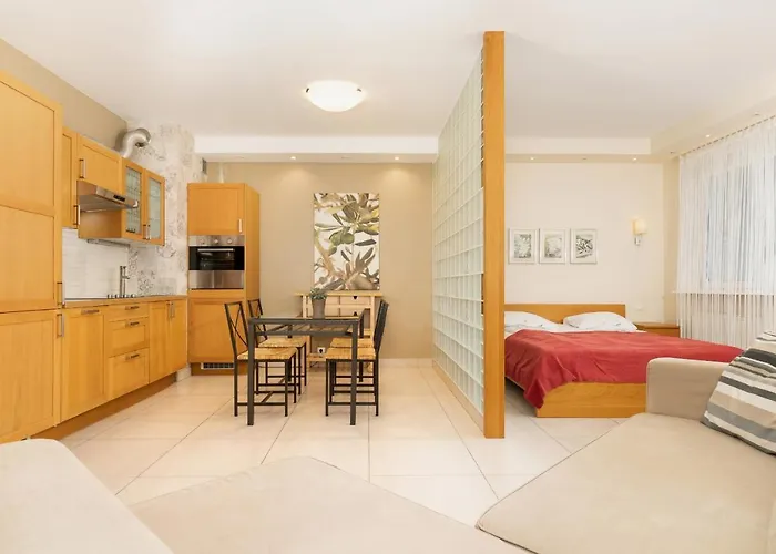 Apartment Spacerowa With Parking By Renters