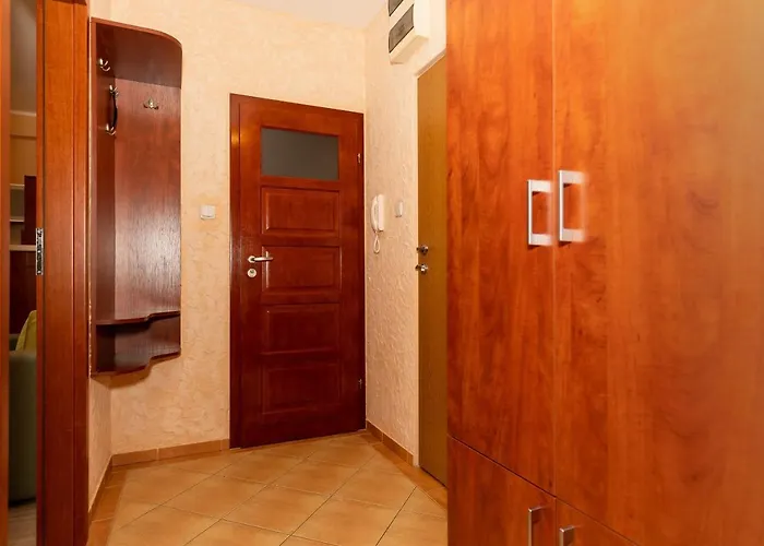 Spacerowa With Parking By Renters Apartment Kolobrzeg